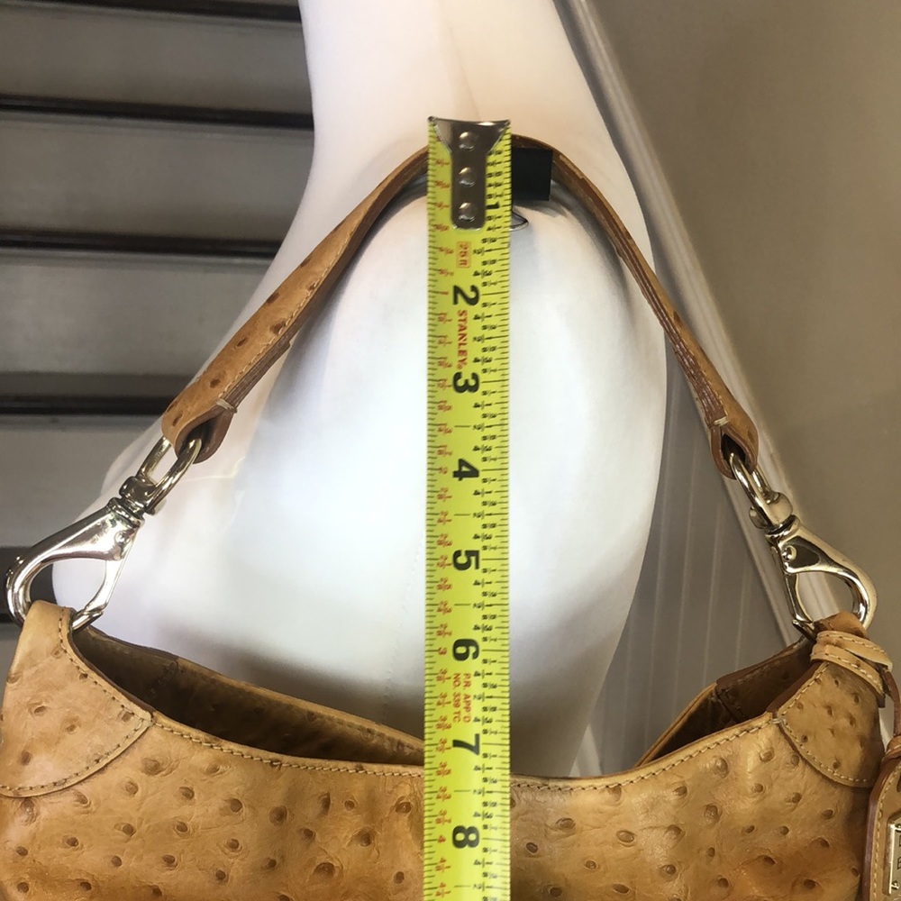 Vintage DOONEY & BOURKE Camel Ostrich Print Leather Shoulder Bag Hobo Design - Picture 10 of 14